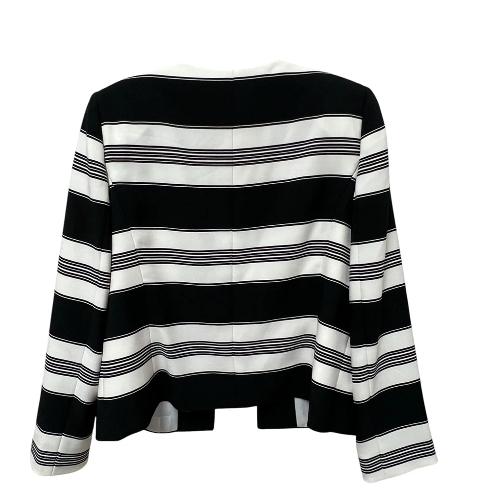 Tahari Arthur S. Levine Women's Cropped Black & White Boxy Blazer Career, 12 - Picture 8 of 15
